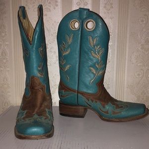 Corral boots. Turquoise and brown. Size 8 M